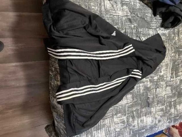Poleron Adidas negro 13-14y