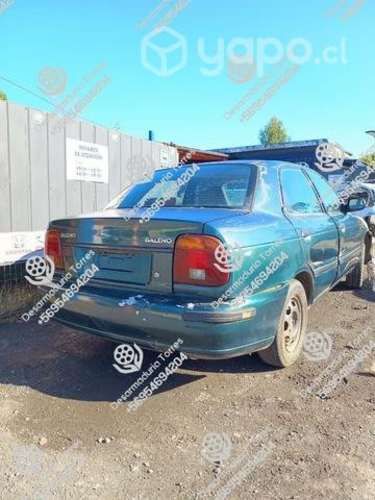 Parschoque trasero Suzuki baleno sedan 1998