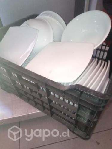 Loza , mesones de acero y frigobar