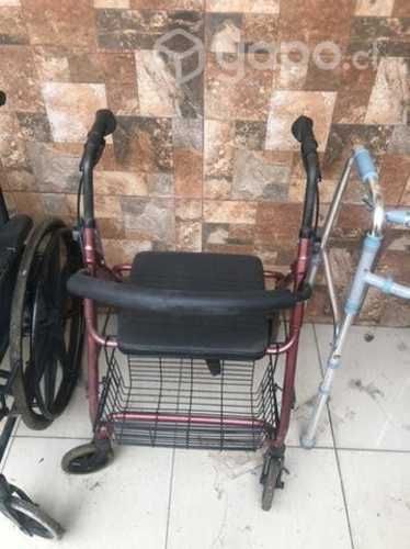 Silla de ruedas, muletas, andador y burrito