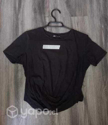 Polera negra