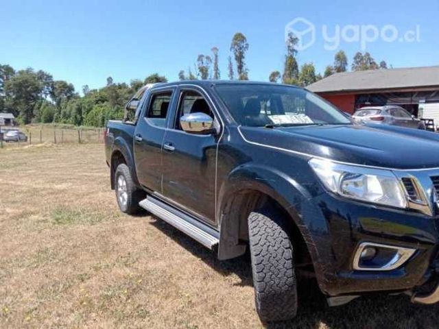 Vendo camioneta nissan np300 2015 4x4