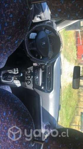 Se vende Peugeot 301