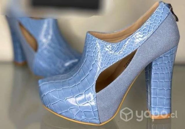 Tacones con plataforma interna