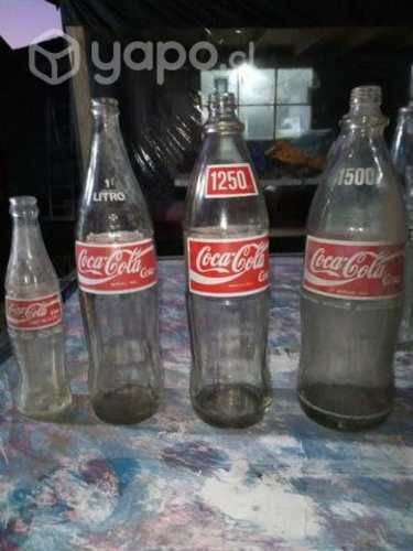 Colección de botellas de vidrio coca cola
