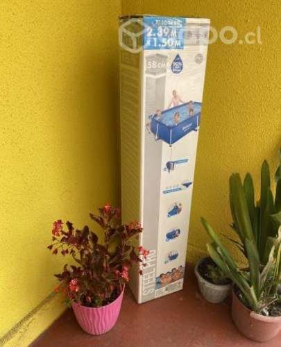 Piscina bestway 2.39m x 1.50m (nueva)