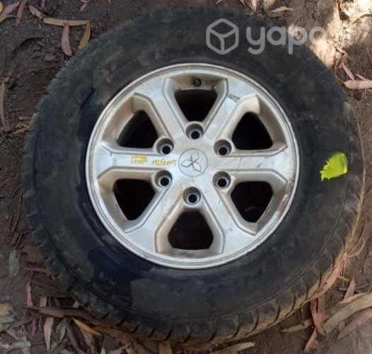 Llanta Aluminio Con Neumático 235 70 R16 Mitsubish