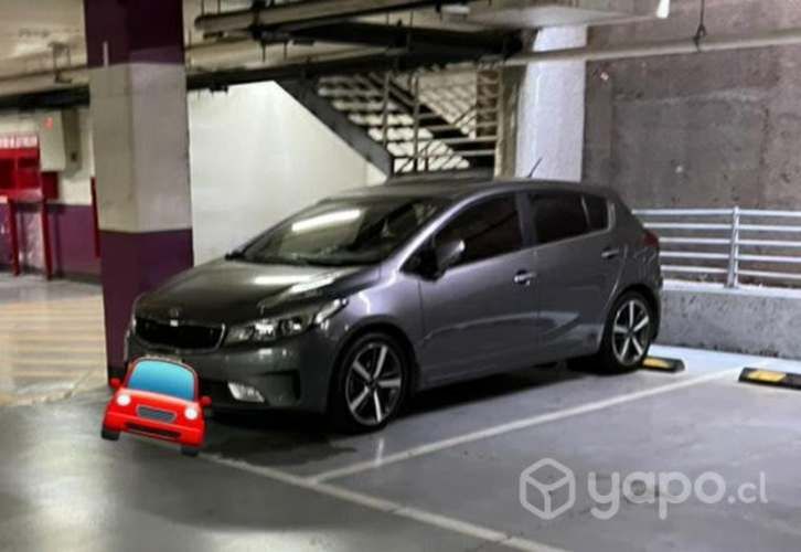 Kia cerato 5 top de línea