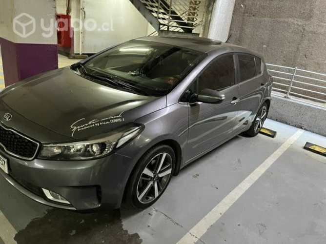 Kia cerato 5 top de línea