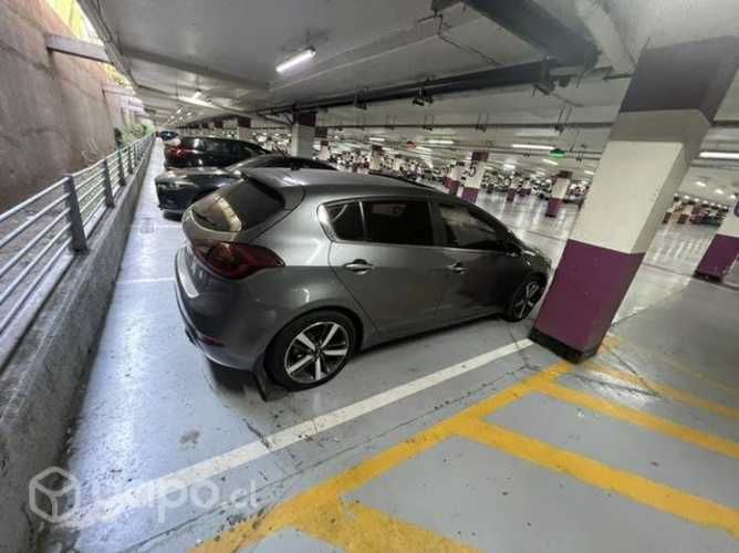 Kia cerato 5 top de línea