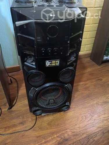 Parlante LG OM5560
