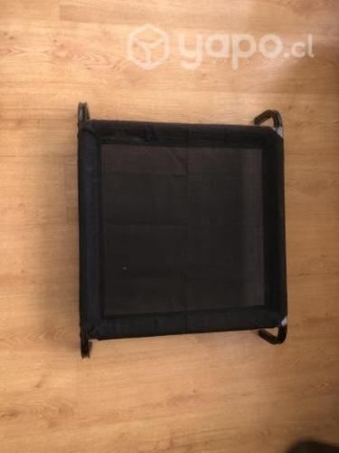 Cama elevada para mascotas