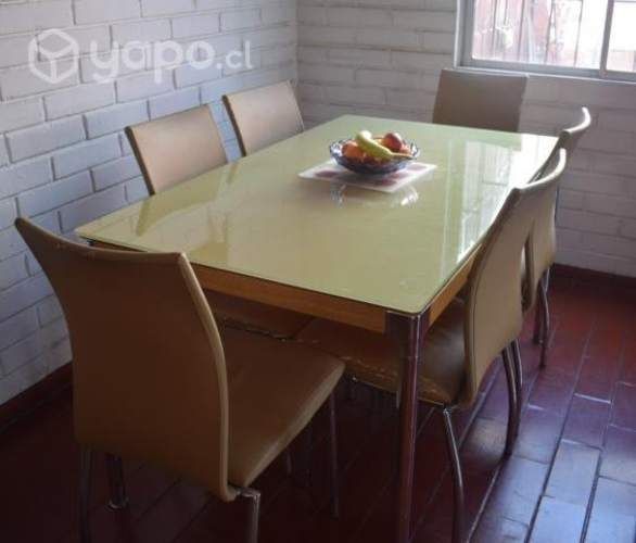 Mesa comedor cubierta vidrio + sillas