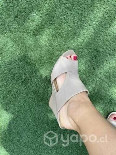 Bellas sandalias Naturalizer