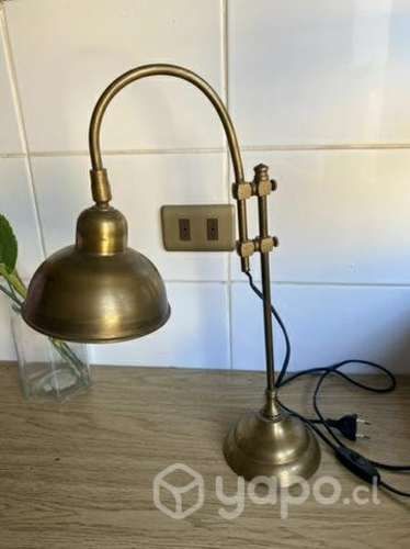 Lámpara antigua de sobremesa