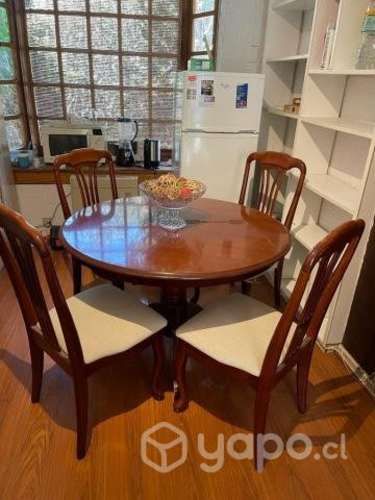 Comedor Reina Ana, color caoba