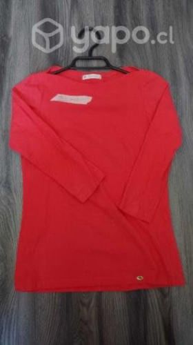 Polera roja