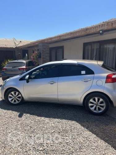 Kia río 5 sport top de línea