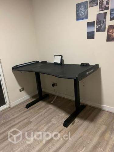 Escritorio gamer COUGAR