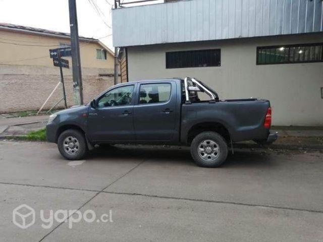Toyota hilux 2014 4x2 2.5 dísel