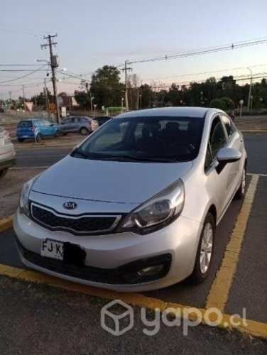 Auto Kia rio 4