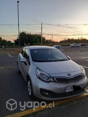 Auto Kia rio 4