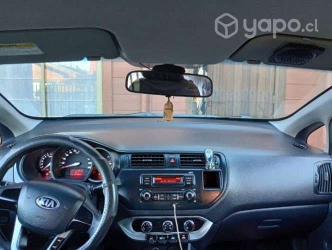 Auto Kia rio 4