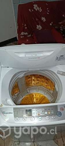 Lavadora Daewoo 8.5 kilos funcionando