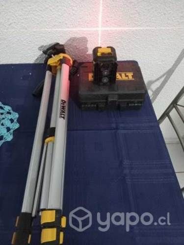 Nivel Laser Dewalt Rojo de Cruz con Tripoide