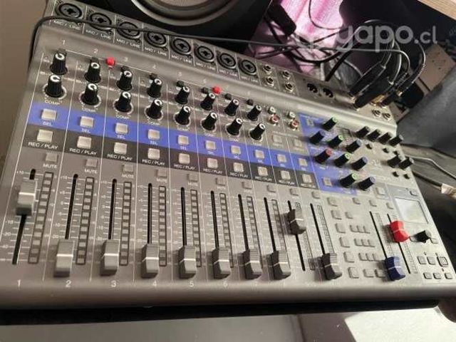 Mesa de audio digital e interfaz Zoom L12