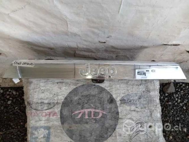 Moldura portalon jeep gran cherokee original