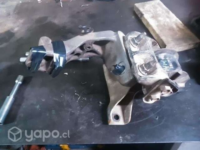 Soporte de motor suzuki alto k10