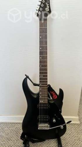 Guitarra Eléctrica Cort con Amplificador y Atril