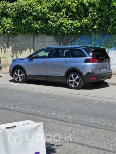 5008 Peugueot
