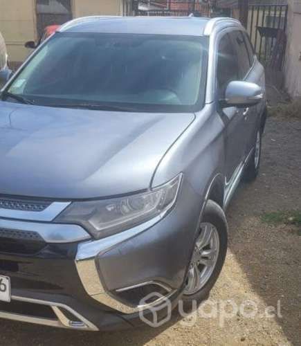 Mitsubishi outlander 2020