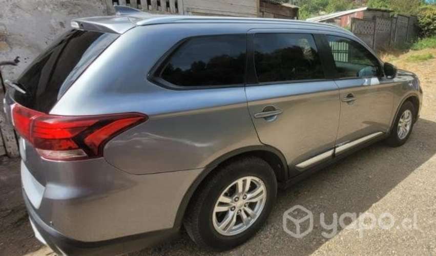 Mitsubishi outlander 2020