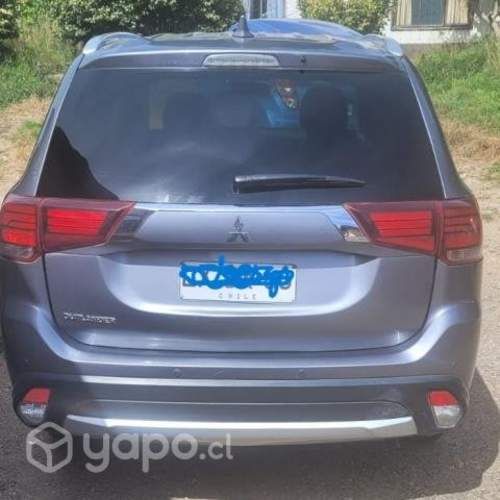 Mitsubishi outlander 2020