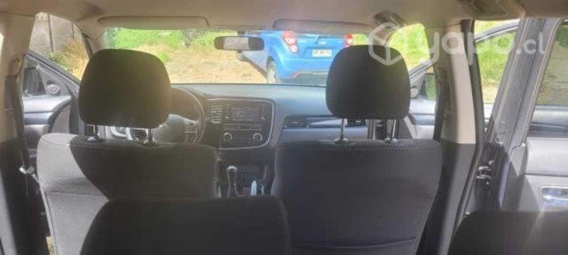 Mitsubishi outlander 2020