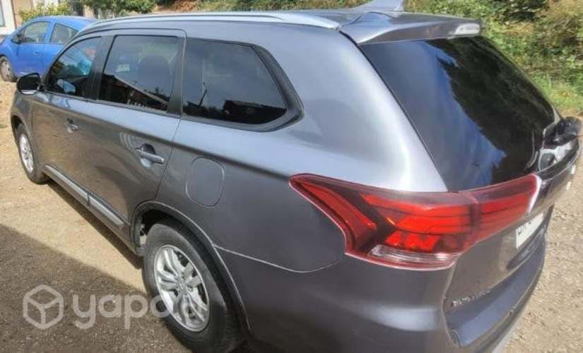 Mitsubishi outlander 2020