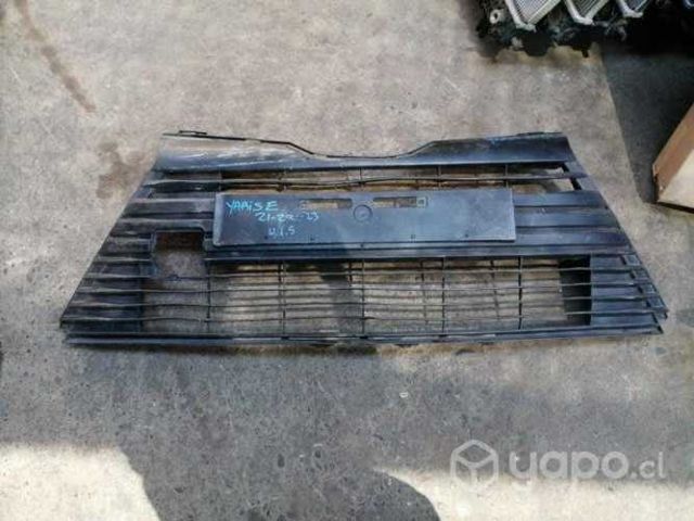 Rejilla parachoque toyota yaris e 2021-2022 orig