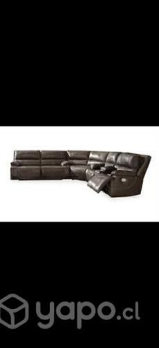Sofa seccional Ashley en cuero