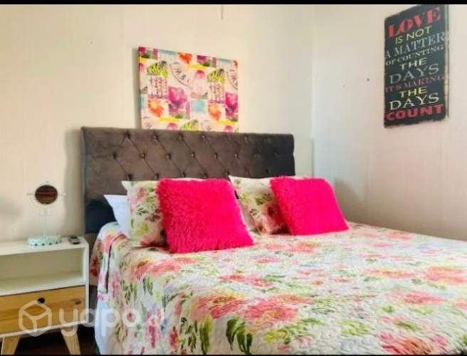 Se arrienda habitación a mujer en Valparaíso