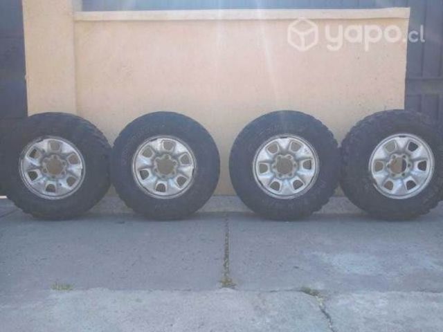 Juego de 4 Neumaticos con llantas