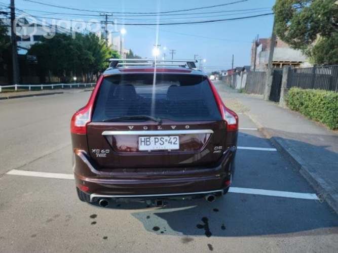 Marca Volvo modelo xc60 d5 r desing