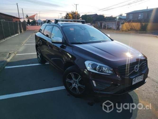 Marca Volvo modelo xc60 d5 r desing