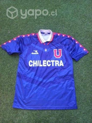 Camiseta u de chile