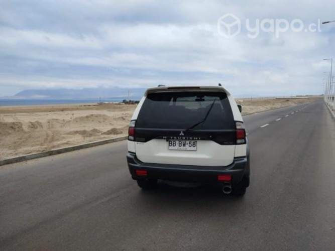 Mitsubishi Montero 2008