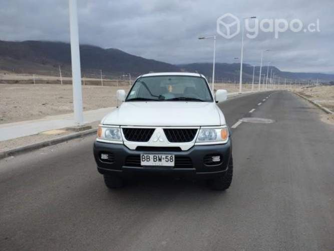 Mitsubishi Montero 2008