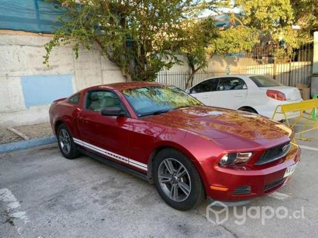 Se vende FORD MUSTANG