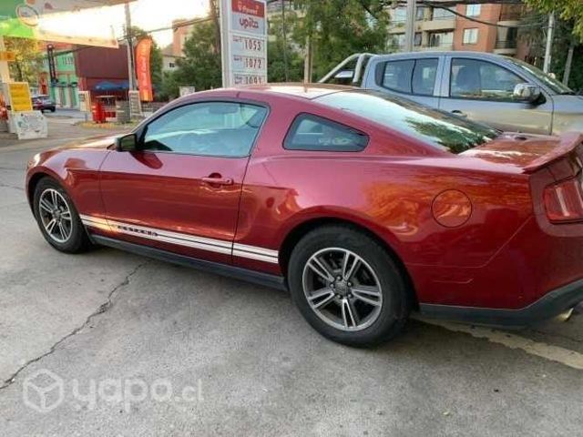 Se vende FORD MUSTANG